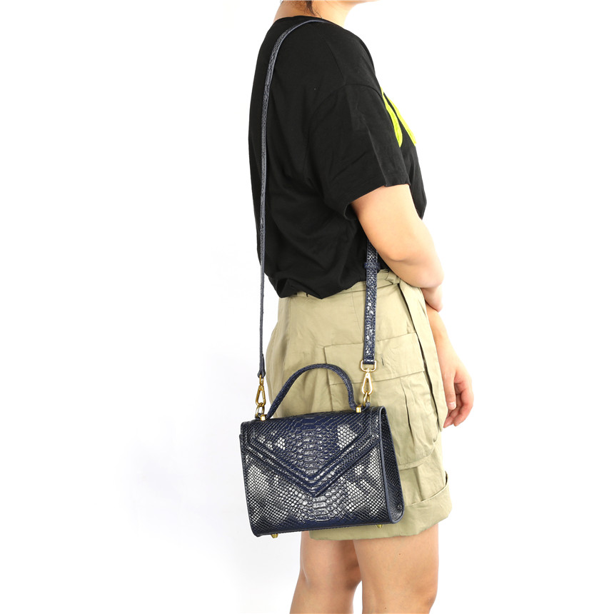 Dubai Women New Snake Pattern  - Interior Design Dubai ulasan dan harga