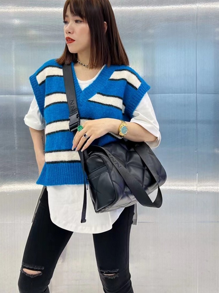 Designer Lady Fashion Zipper D - Interior Design Grid ulasan dan harga